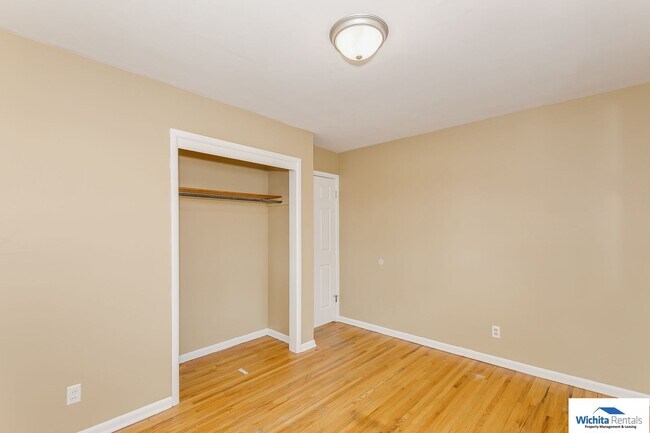 Foto del edificio - 2 bedroom duplex with bonus room