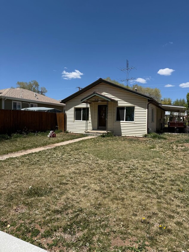 Foto principal - 2 bed 1 bath on Montezuma