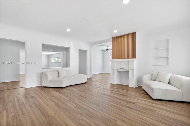 Foto del edificio - 2350 SW 26th St