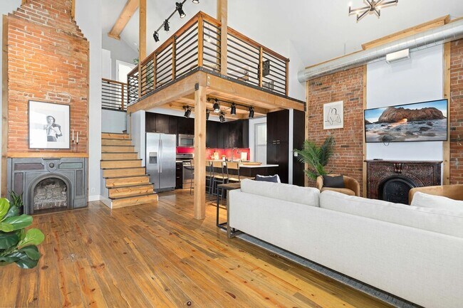 Building Photo - Charming Curtis Park Home for Rent – Moder...