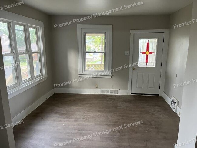 Building Photo - 388 Berry St