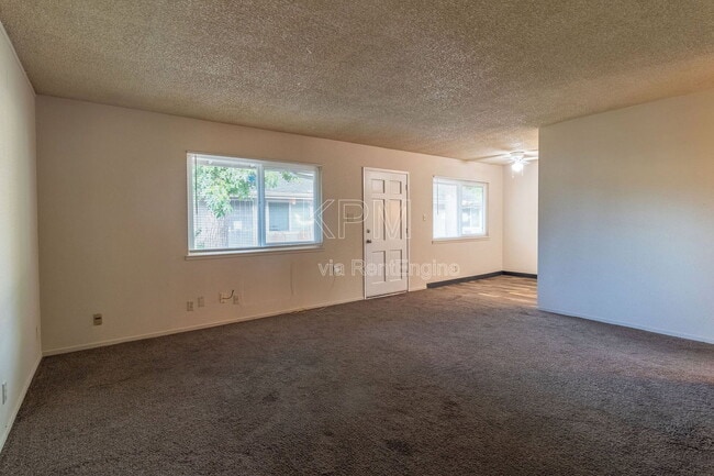 Building Photo - 2178 Lucerne Ave