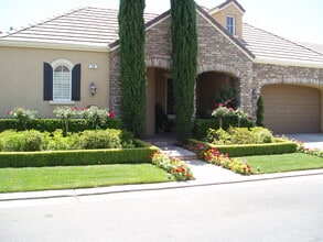 Building Photo - 36 W Prescott Ave