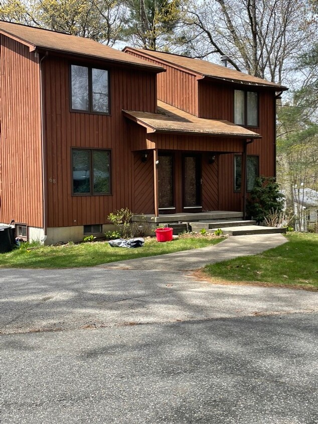 Primary Photo - 68 Lake George Rd