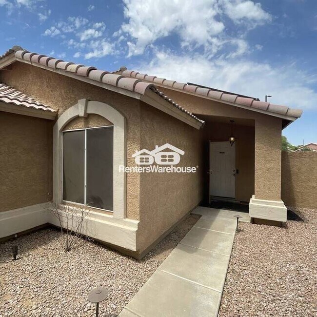 Foto del edificio - Love Where you Live, in this Spacious 3Bd 2Ba home Off Baseline & Power Rd! Rent at Starting $1,9...