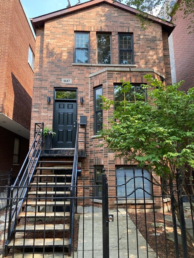 1647 N Burling St, Chicago, IL 60614 House Rental in Chicago, IL