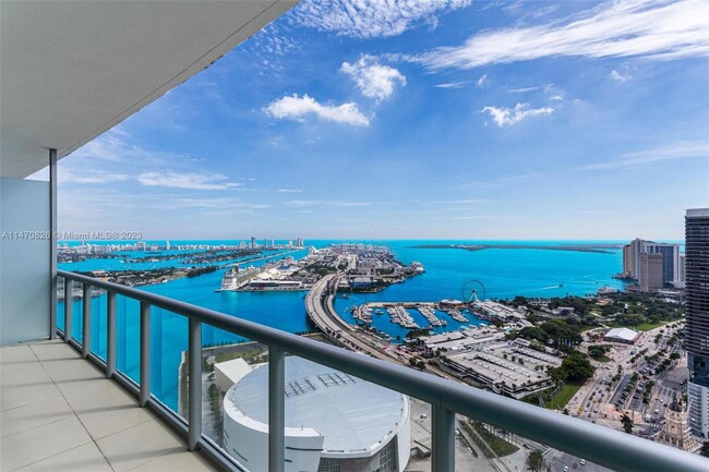 Foto del edificio - 888 Biscayne Blvd