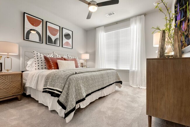 Foto del edificio - Sovereign Sanctuaries: Opulent Apartments ...