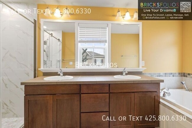 Foto del edificio - Picture Yourself Living in This East-Facing Bothell Home in the Northshore School District.