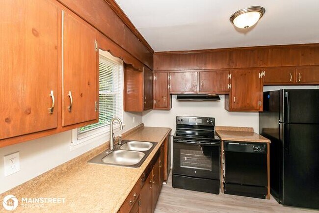 Foto del edificio - 565 Camellia Rd, Birmingham, AL 35215