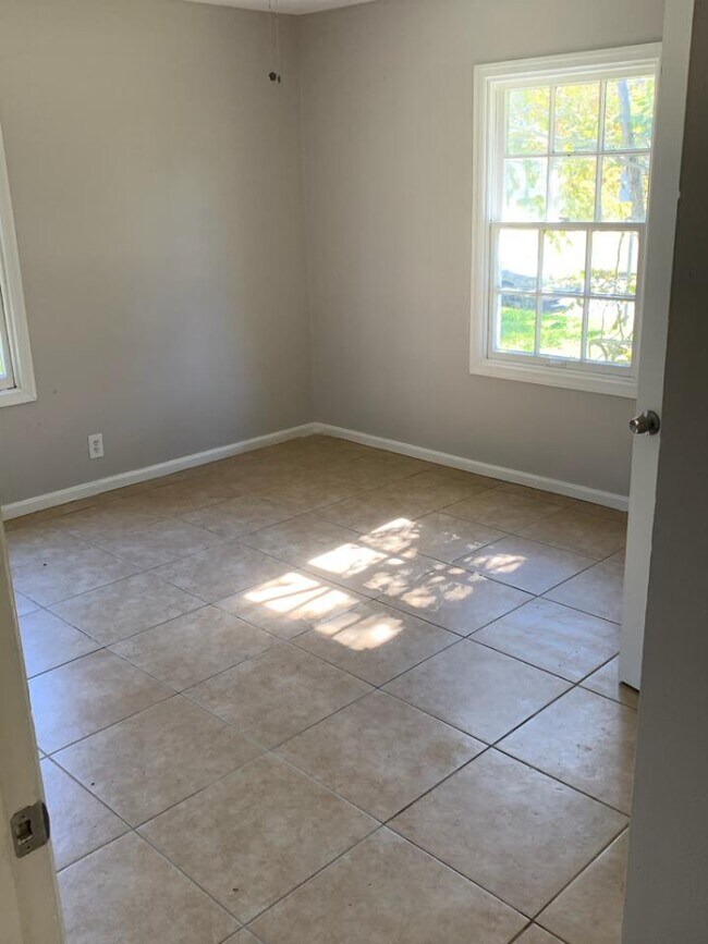 24 E Lutcher Ave, Orange, TX 77630 House for Rent in Orange, TX