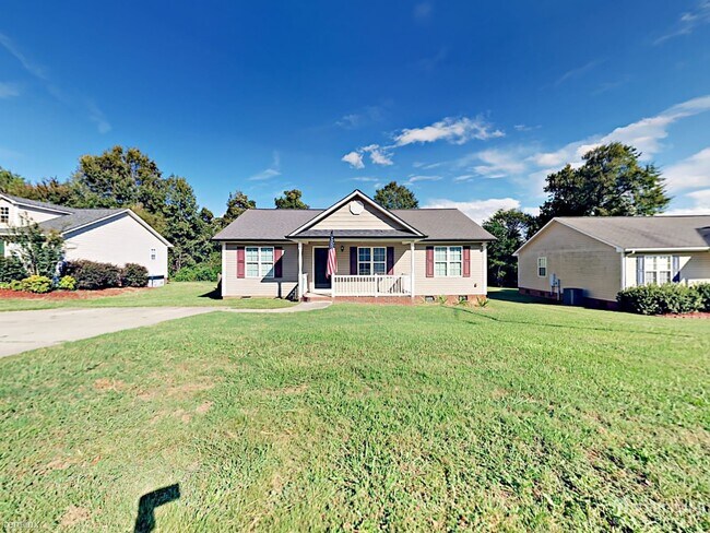 Building Photo - 1673 Lemming Dr SE