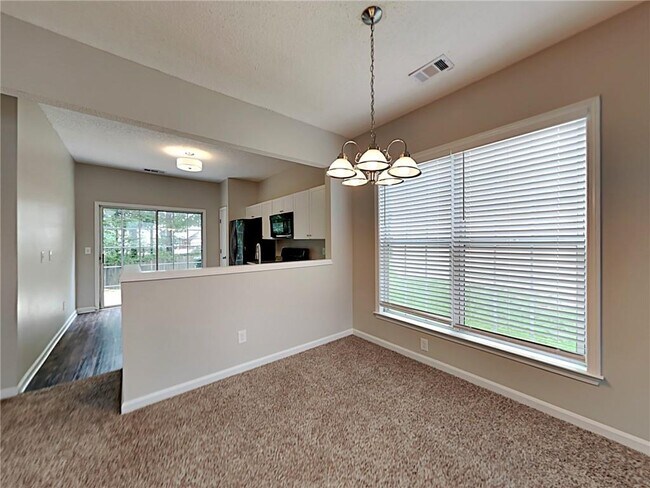 Foto del edificio - 1621 Heyford Cir NW