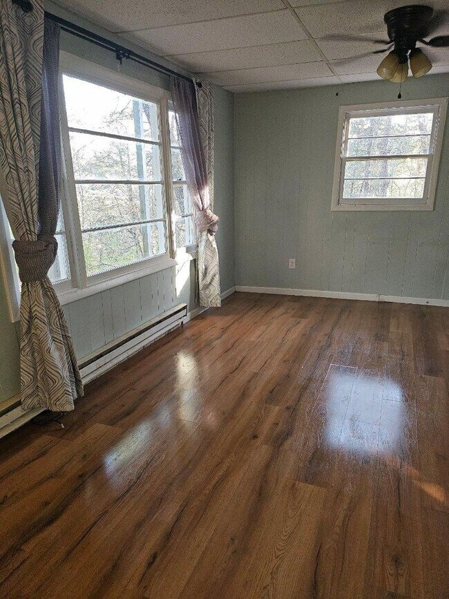 Foto del edificio - 46 Cherub Ln