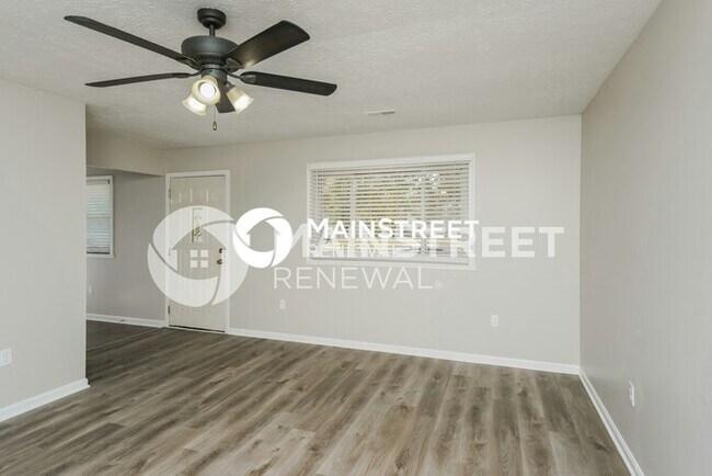 Foto del edificio - 4 Bedroom Pet-Friendly Home in JEFFERSONVILLE, IN with Main Street Renewal