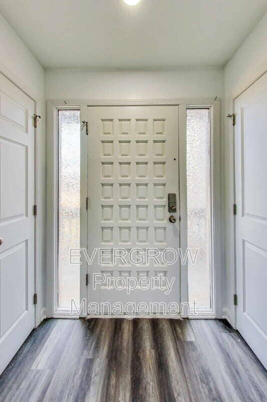 Building Photo - 142 N 7th Ave