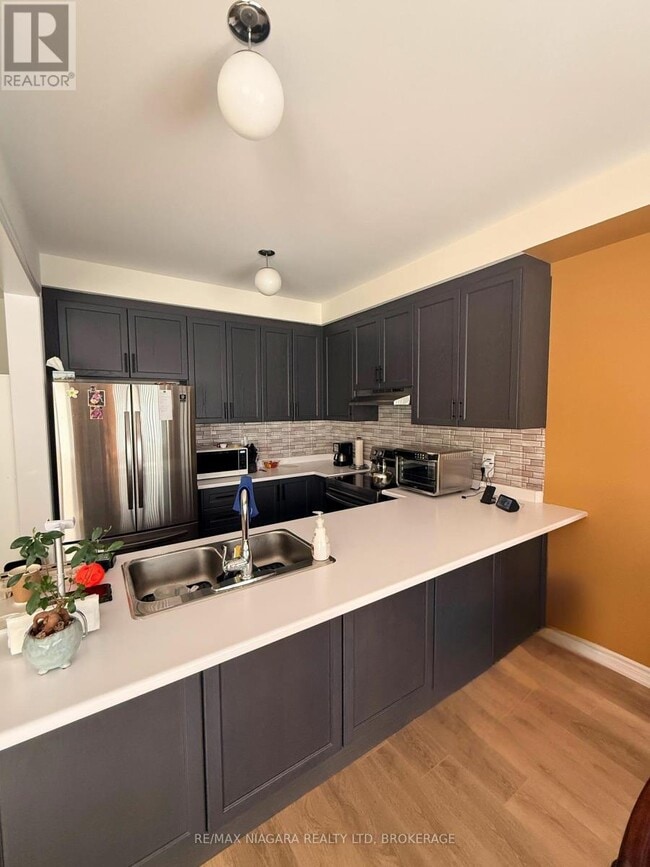 Photo du bâtiment - 43 Cottonwood Cres