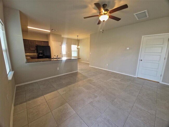 Foto del edificio - 140 Dodge Rd