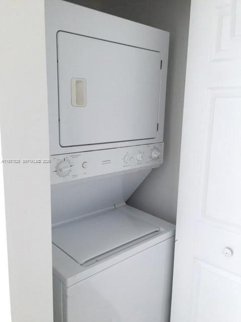 Building Photo - 275 NE 18th St