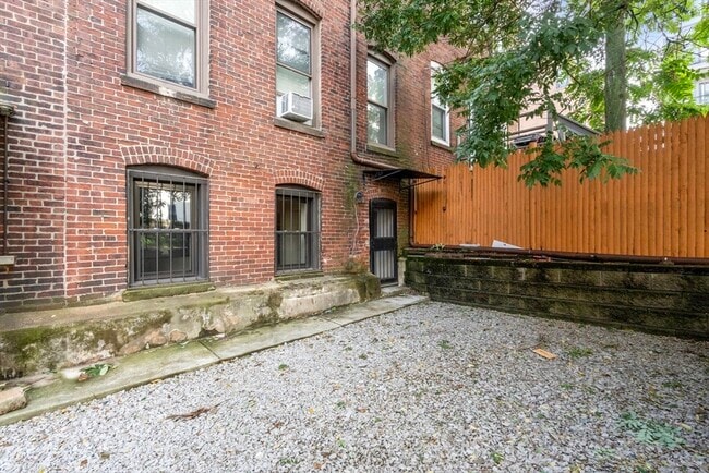 Building Photo - 166 F St