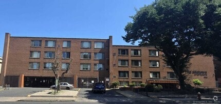 Building Photo - 950 Asylum Ave