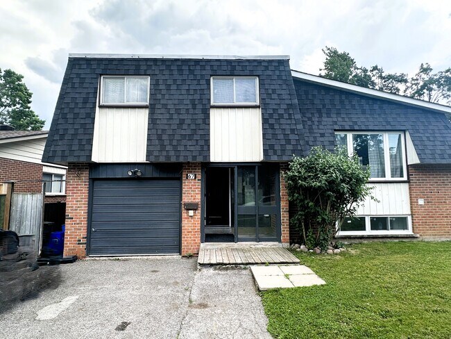 Building Photo - Spacious Basement Apartment (2 Bed, 1 Bath...