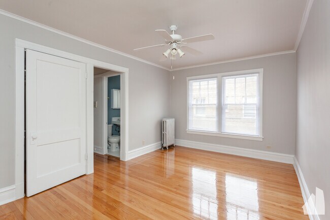 Building Photo - 2618 W Gunnison St