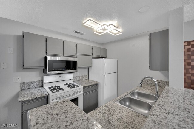 Foto del edificio - 2200 S Fort Apache Rd