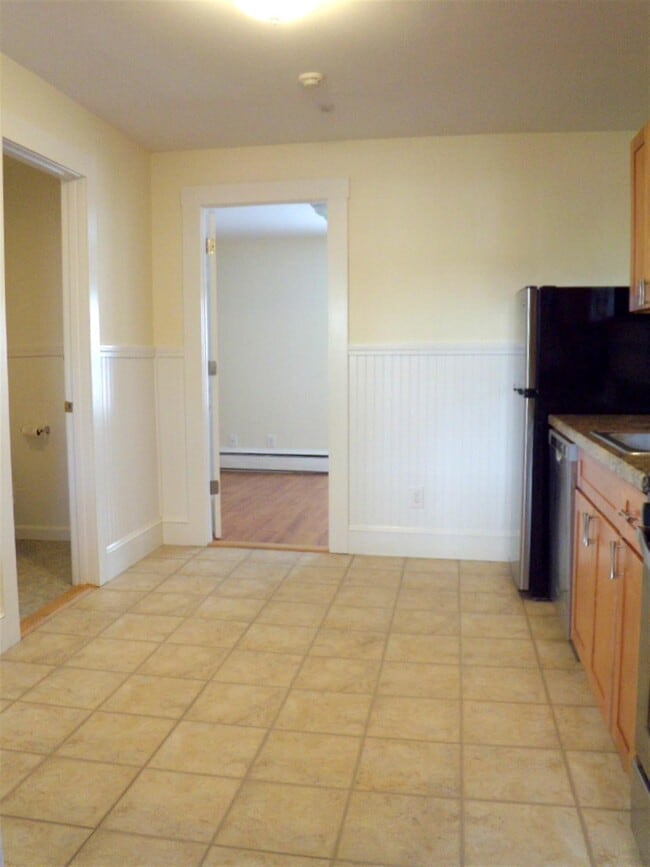 Building Photo - 304 Highland Ave