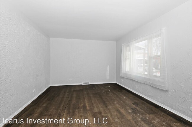 Building Photo - 5 br, 2 bath House - 11318 S. Carpenter St