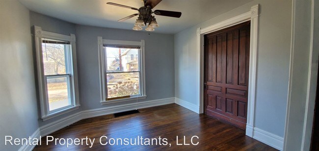 Foto del edificio - 718 Fairview Ave NE