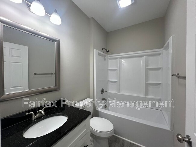 Foto del edificio - 2311 Owen St