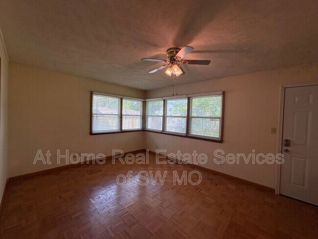 Building Photo - 2218 S Prospect Ct