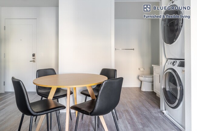 Foto del edificio - 2077 Haste St