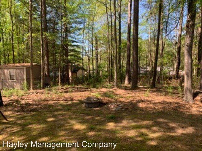 Building Photo - 1328 Hampton Dr