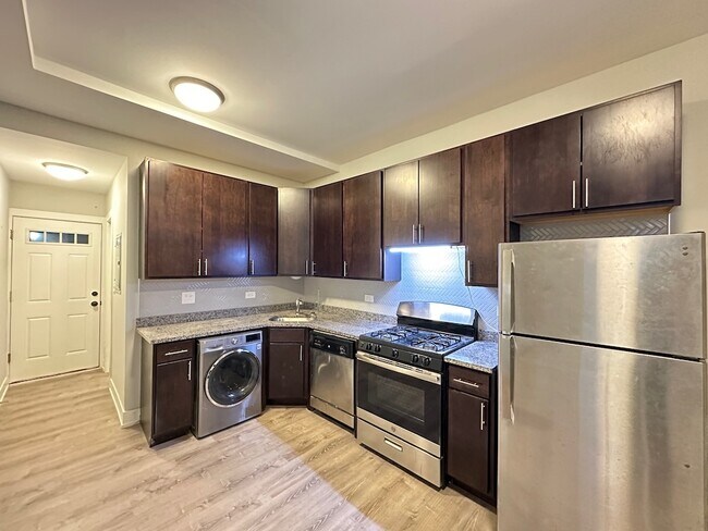 Foto del edificio - 712 W Brompton Ave