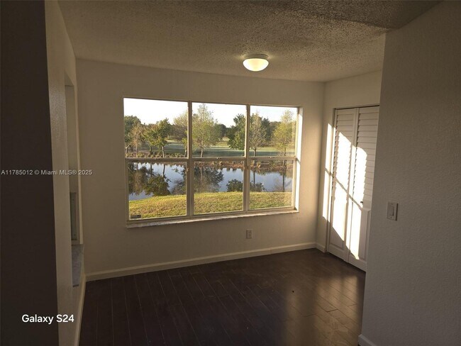Foto del edificio - 12540 Vista Isles Dr