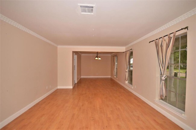 Foto del edificio - 4234 Crownwood Dr