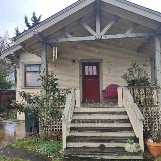 Building Photo - 628 W Madrone St