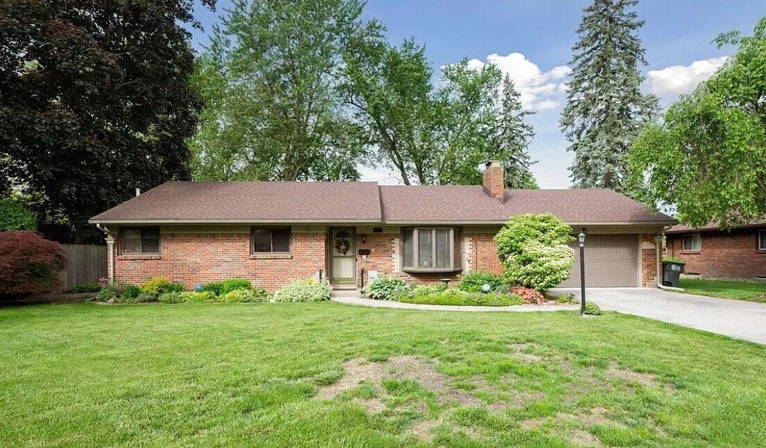 Primary Photo - 2340 Green Valley Dr