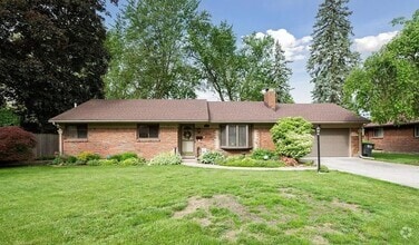 Building Photo - 2340 Green Valley Dr