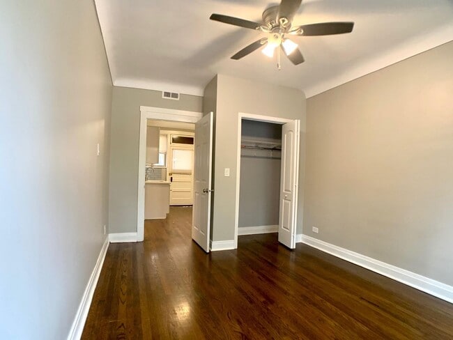 Building Photo - 2 bedroom 1 bathroom condo for rent!!!!!