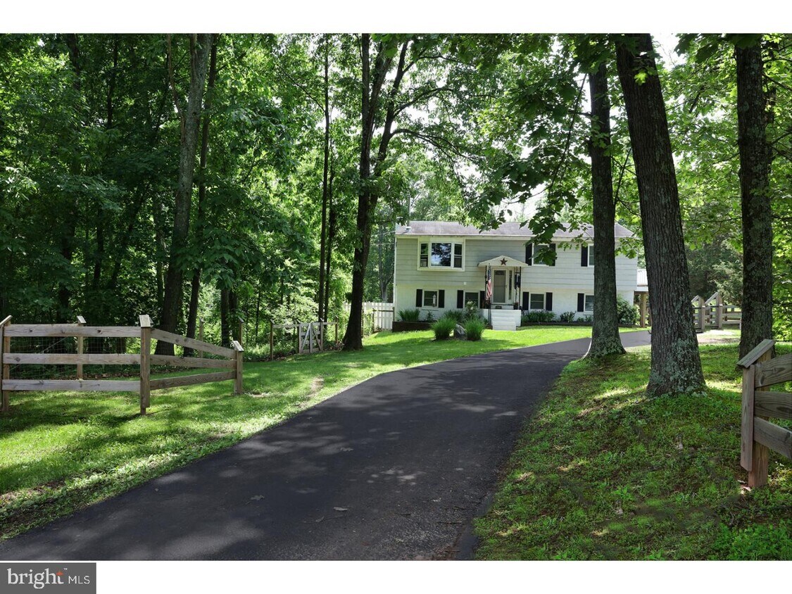 Primary Photo - 2441 Reeder Rd