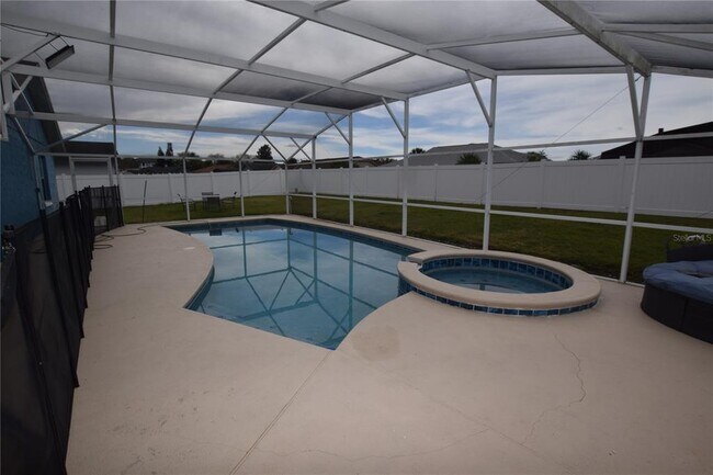 Foto del edificio - 1090 Jason Ridge Ct
