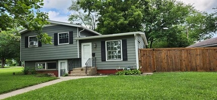 Building Photo - 4003 Latham St