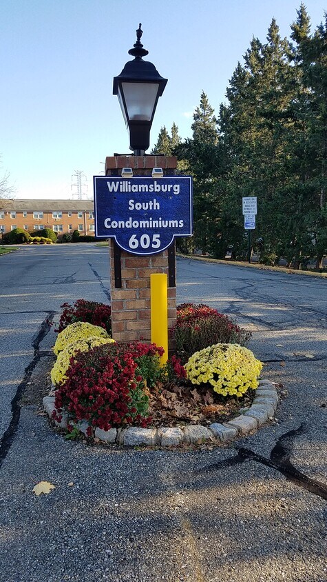 Welcome - 605 Grove St