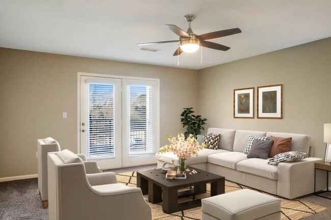 Living Area - Pointe at Ridge Cove Apartments