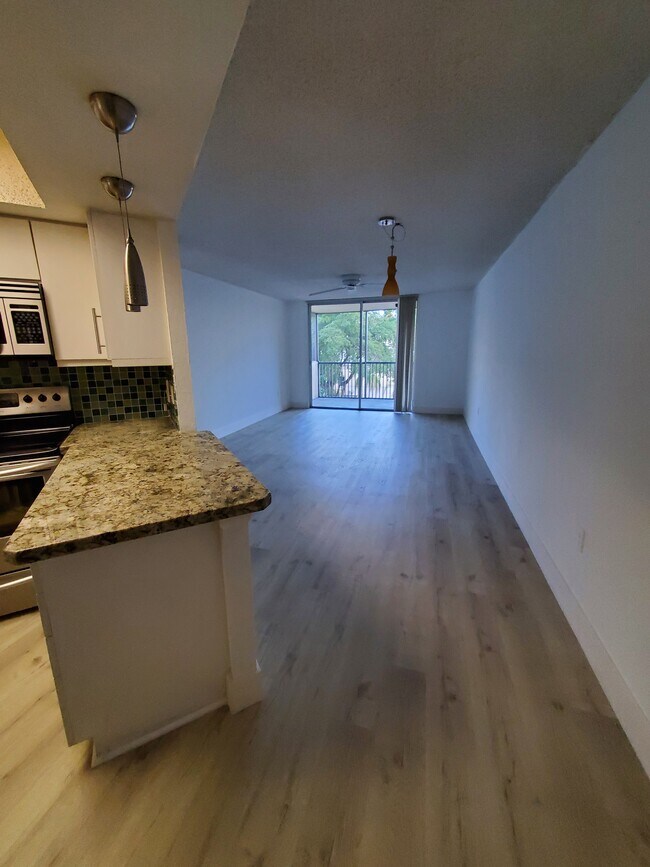 Building Photo - 8323 Lake Dr