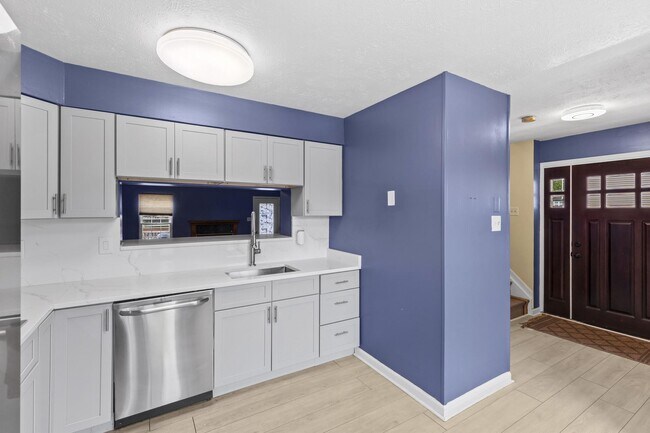Foto del edificio - 5411 Castlestone Dr
