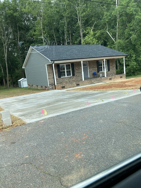 26 E J St, Maiden, NC 28650 House Rental in Maiden, NC